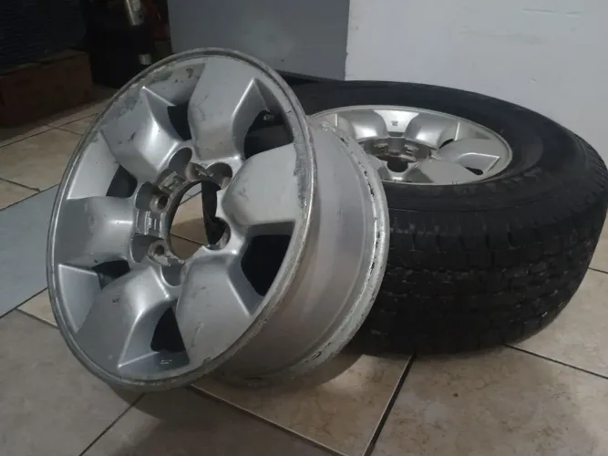 Aro 15 Original Hilux