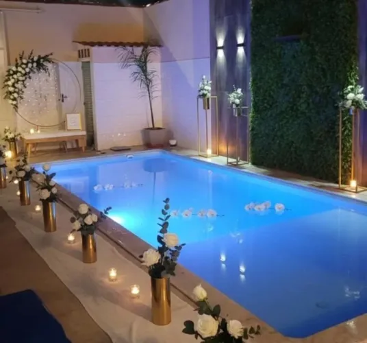 Clube com piscina a venda