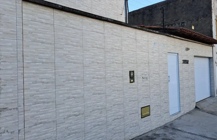 Casa no Buenos Aires pertinho do balão da Coca com 2 quartos sendo 1 suíte financia