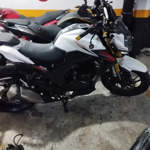 Moto 160