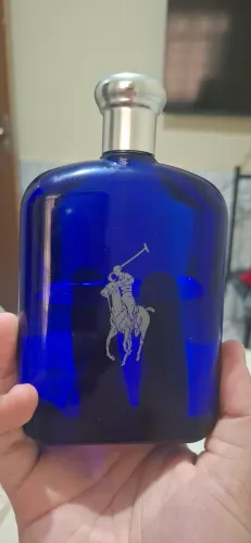Perfume polo blue, cerca de 100 ml