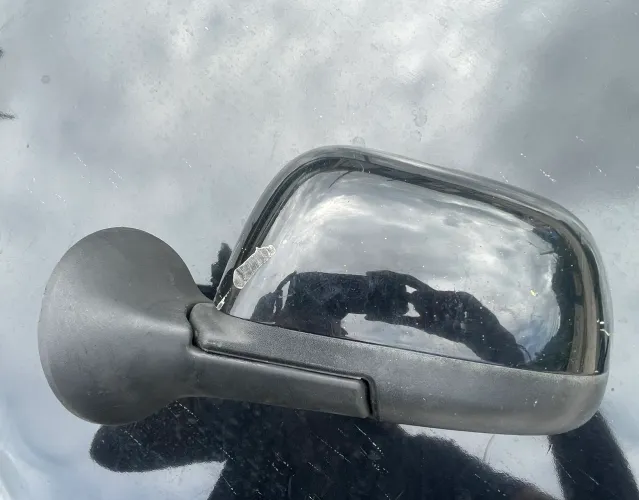 Retrovisor de Renault Duster original 