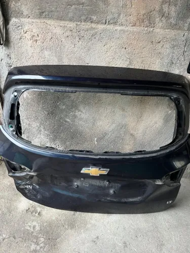 Tampa do porta-malas traseiro Chevrolet Spin 2024 original de fábrica - Azul