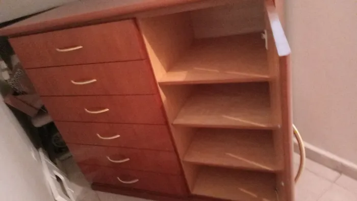 Comoda grande semi nova