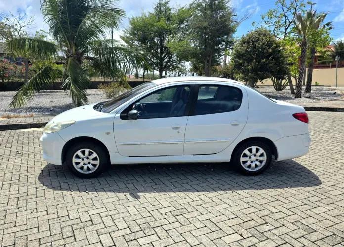 Peugeot 207 Sed. Passion XR Sport 1.4 Flex 8V 4P 2012
