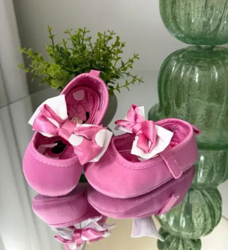 Sapatilha rosa Minnie - Disney - Tamanho 12-18 meses