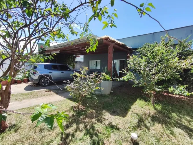 Alugo casa no condomínio Outeiro da Glória