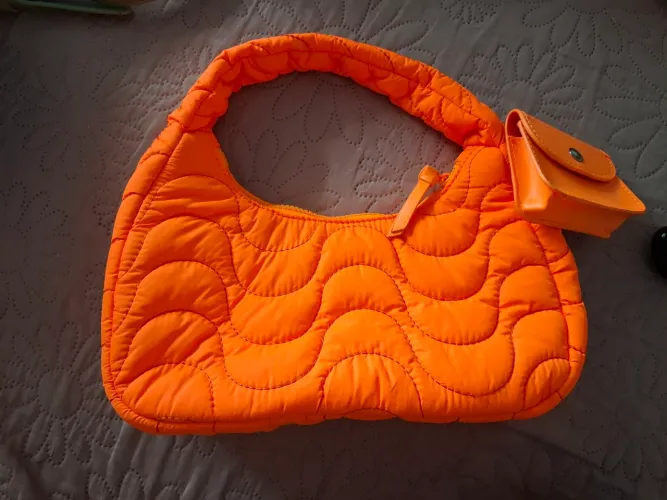 Bolsa Santa lola