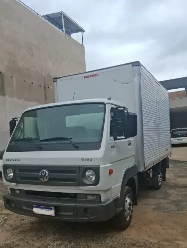 VW Delivery 5.150 2017 c/ baú