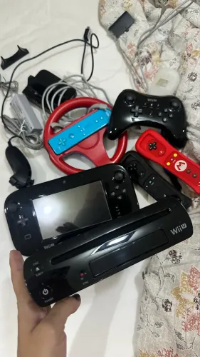 Nintendo Wii U 32GB Desbloqueado + 100 Jogos + 8 Jogos Originais + 4 Controles