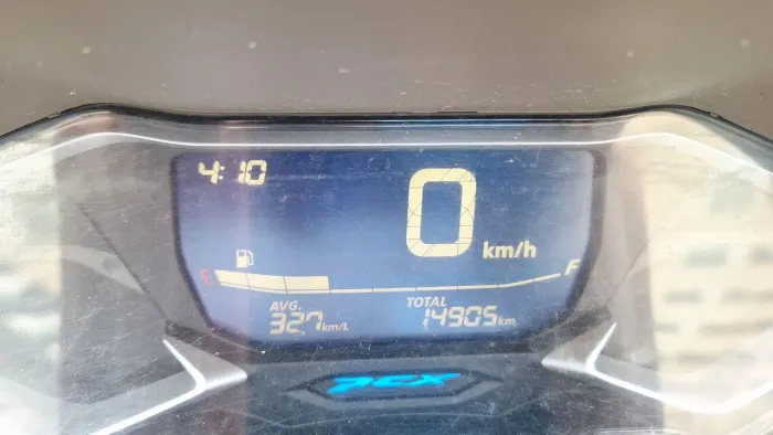 PCX DLX 2024