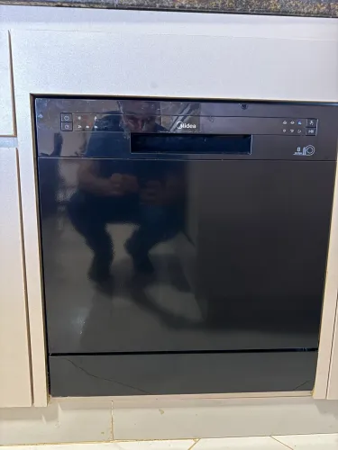 Máquina lava louças Midea