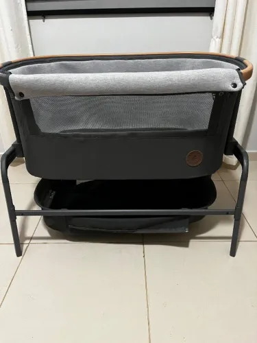 Berço Maxi Cosi Iora portátil