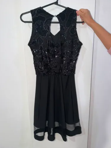Vestido preto festa curto 