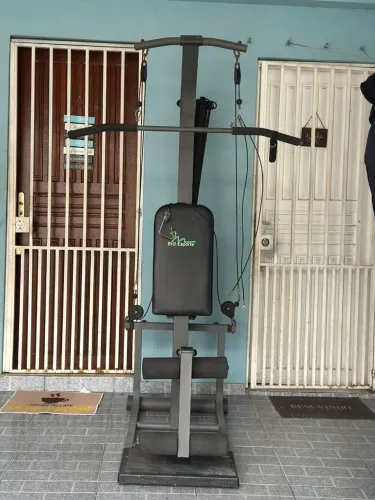 Aparelho de musculação Bio Esporte ( Semi novo)