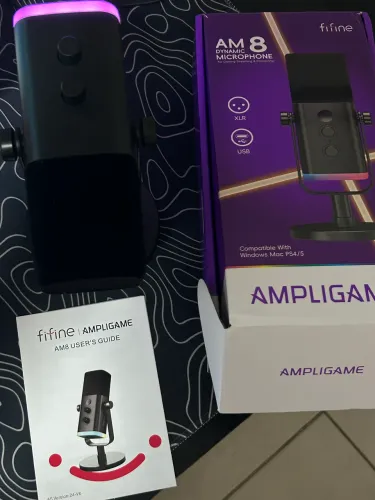 Microfone Fifine AM8 Dinâmico USBC e XLR com Braço Articulado