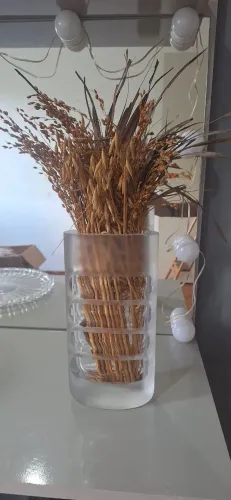 Vaso de Vidro Jateado Fosco com Arranjo de Plantas Secas (Boho / Minimalista)