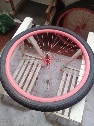 Pneu Bike com roda
