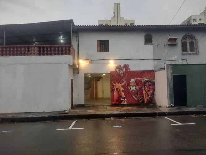 Alugo ponto comercial no Vieiralves, a 200M da Faculdade Santa Tereza!