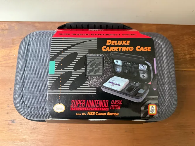 Case Super Nintendo Classic Edition - usado