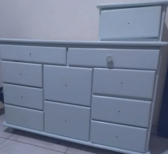 Cômoda infantil madeira maciça, pintura automotiva excelente produto com 11 gavetas