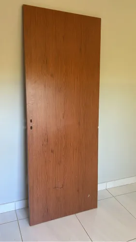 DOAÇÃO DE UMA PORTA- AGUAS LINDAS