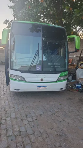 Venda de Ônibus Busscar, ano 2002, modelo LO, motor Mercedes 457 eletrônico, 6 cilindros