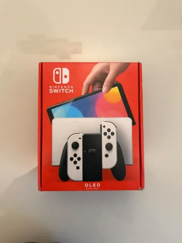 Nintendo Switch Oled + 2 Jogos + Case