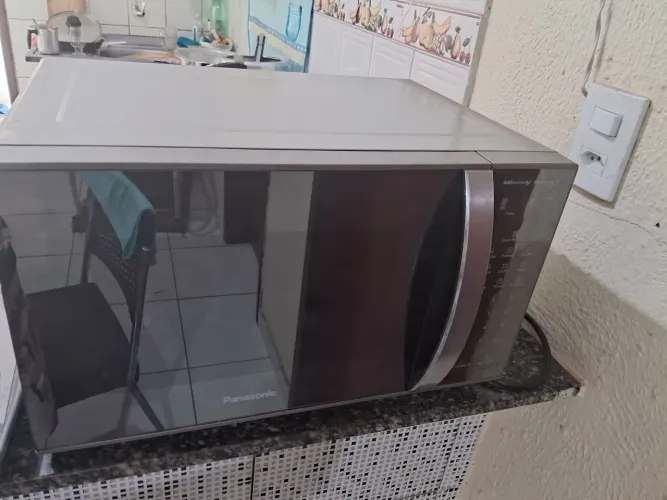 Micro-ondas inox novíssimo. 