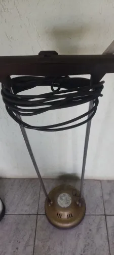 Enceradeira arno antiga funcionando base em alumínio uso enfeite decoração cenário antigo