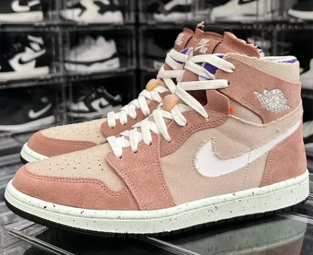 Tenis  Air Zoom Jordan 1 CMFT Fossil Stone/White-Fossil Rose (CT0978 201) - 12,5/45