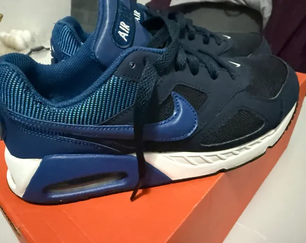 Tênis Nike airmax tamanho 36