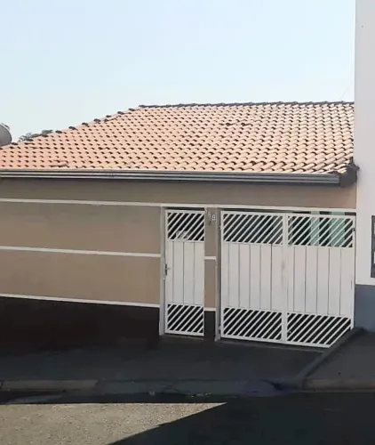 Casa c/salão comercial + terreno