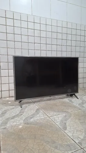 Televisão LG 43 polegadas 4k - 43UM7500PSB (Tela quebrada)
