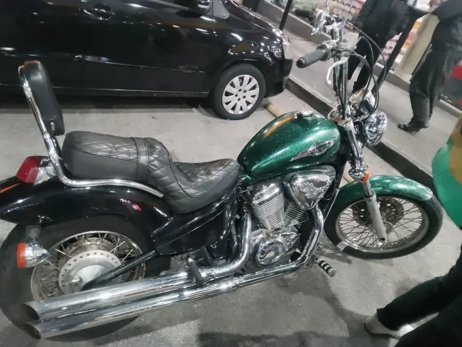 Shadow 600