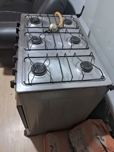 Vendo fogão atlas 6 bocas concervado R$380