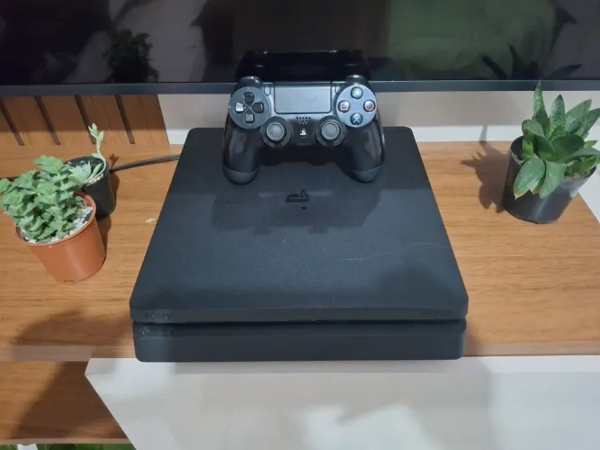 Ps4 slim desbloqueado 12.52 1tb +45 jogos ja instalados