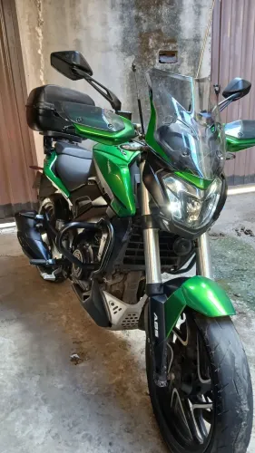 Linda Bajaj 400 cc novíssima 