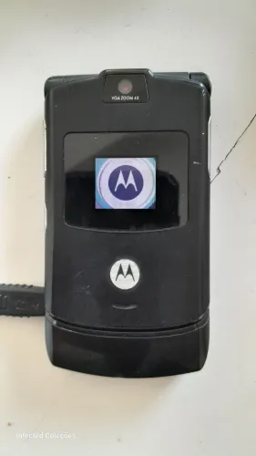 Celular Motorola v3 antigo