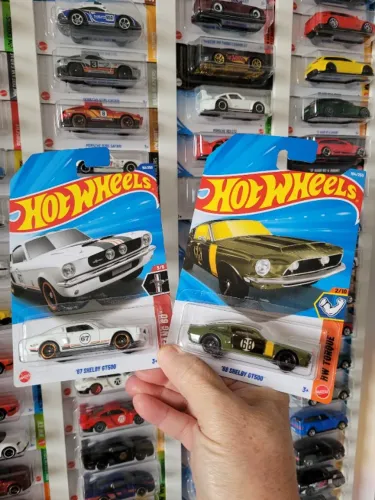 Dupla Shelby GT500 Mustang Hot Wheels.