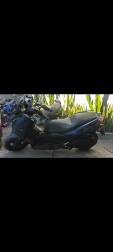 X-max 