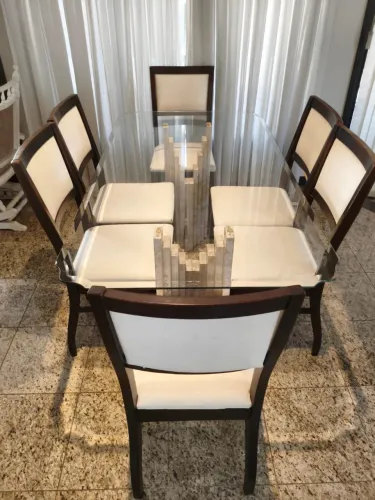 Mesa de Jantar de Vidro com 6 Cadeiras - Usada em Ótimo Estado (COMPLETA)