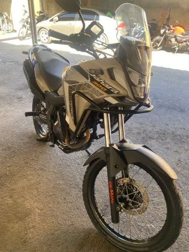 Vendo sahara 300 adventure único dono