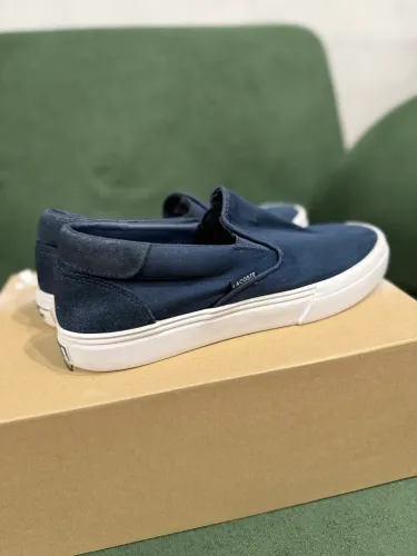 Tênis Lacoste Slip On azul 41