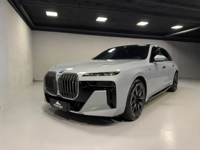 BMW I7 2024