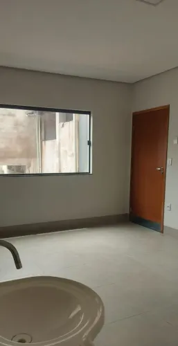 Aluga-se uma kitnet próxima ao Shopping Center 