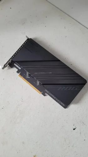 Placa de expansão ROG Hyper M.2 Card
