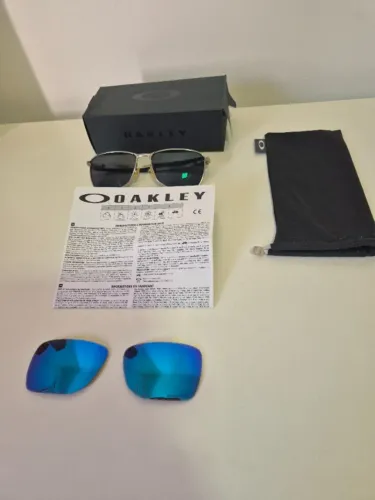 Óculos de sol oakley 