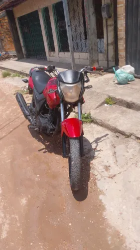 Vendo uma moto drafa riva valor 3 mil 