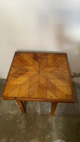 Mesinha de Madeira 2 em 1 - Ideal para Dominó e baralho/ Mesa Decorativa